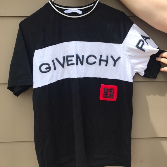 Givenchy Men’s T shirt - Picture 2 of 3